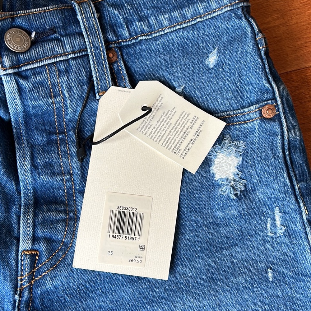 NWT Levi's 501 Mid Thigh Jean Easy Through Hip Jean Shorts - Picture 8 of 9